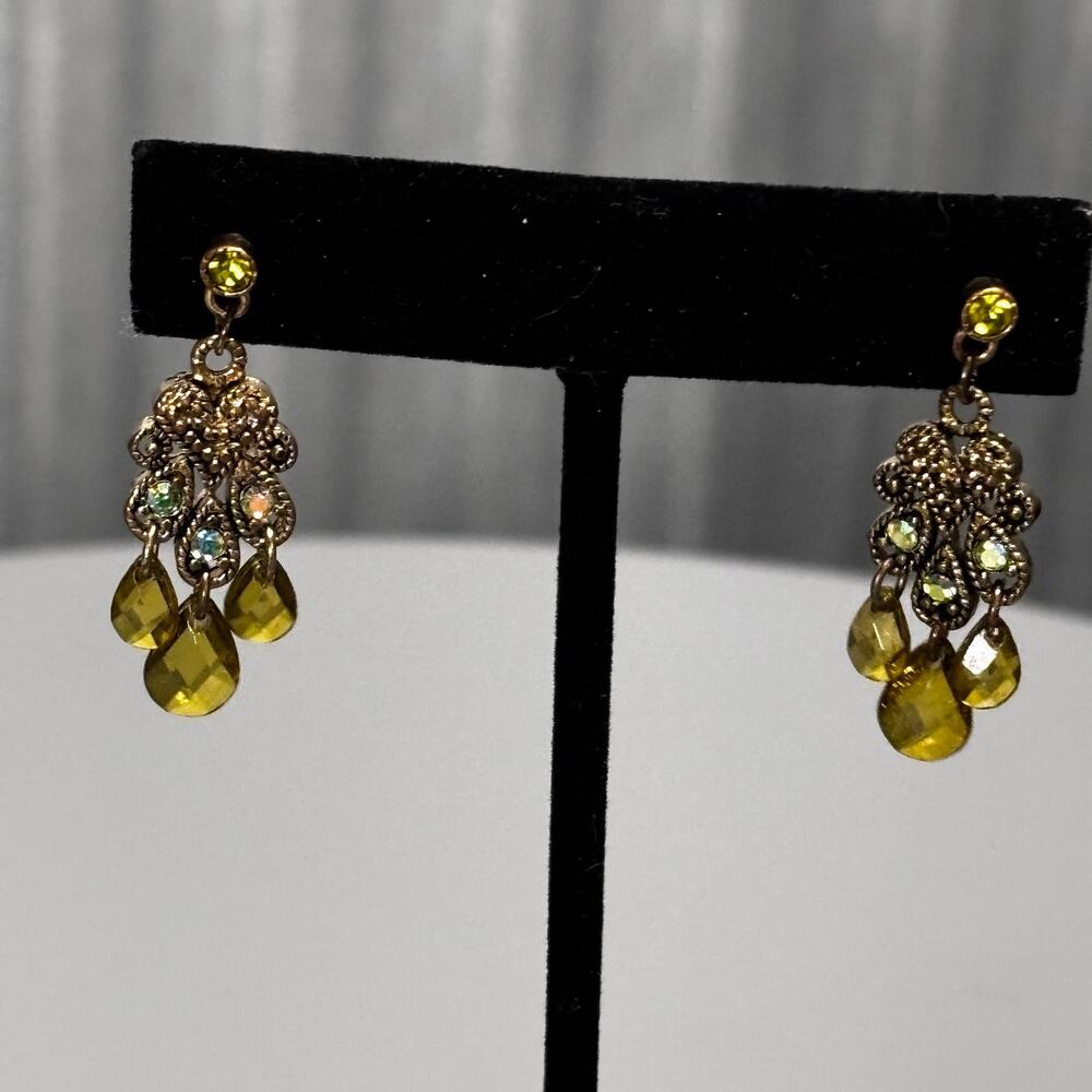 Vintage Chandelier Earrings Red Crystal Dangle Ornate Filigree Pierced - Picture 3 of 8
